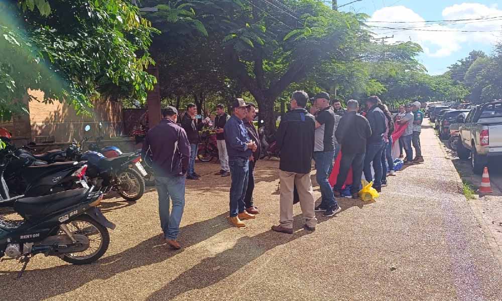 Cansados de la inseguridad, pobladores de Blas Garay realizaron un mitin frente a la Fiscalía de Coronel Oviedo