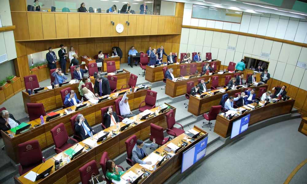 Senado anula devolución de fueros de tres legisladores