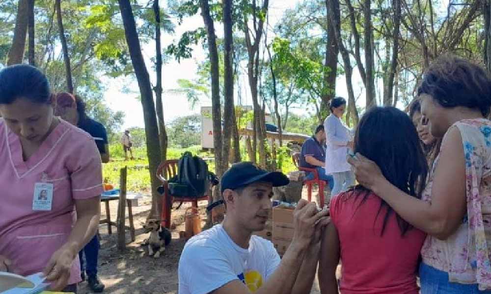 Jornada de atención extramural beneficia a 255 personas en comunidad indígena de Caaguazú