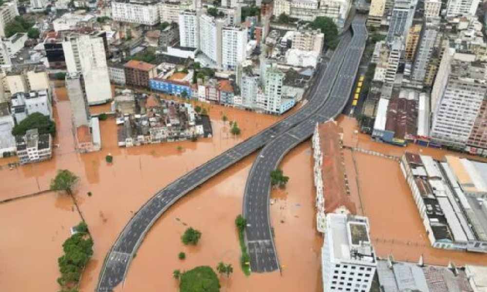 Dos paraguayos habrían fallecido en inundaciones en Brasil, según cónsul