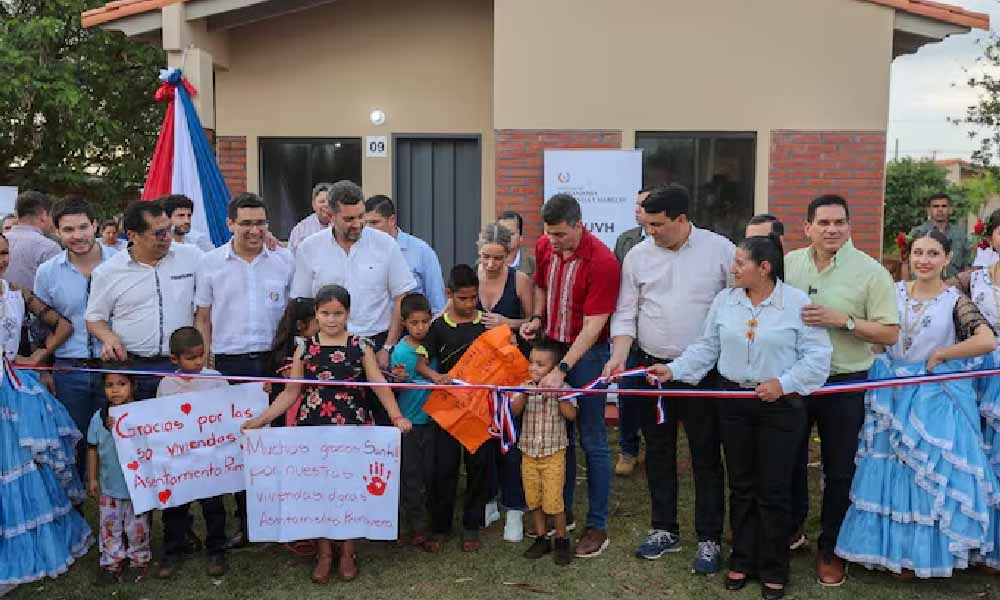 Entregan más de 400 viviendas en Alto Paraná