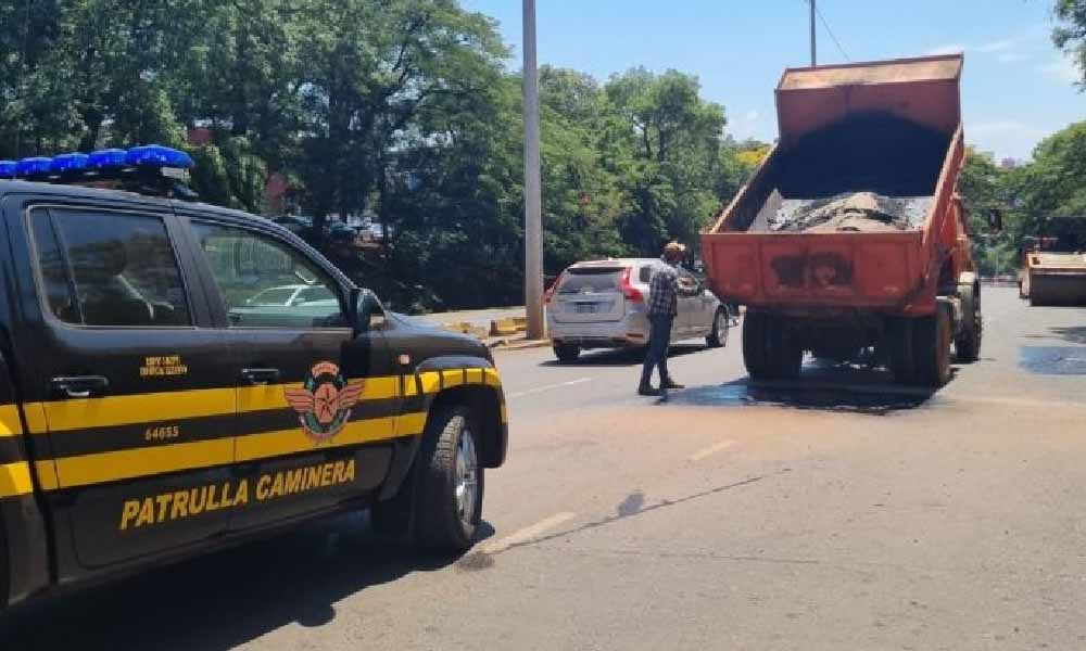 Refuerzan trabajos de reparación de rutas en Caaguazú y Ciudad del Este