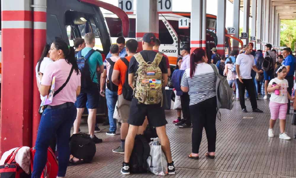 Ante medida de transportistas, Municipalidad de Asunción suspende suba de tarifas en Estación de Buses