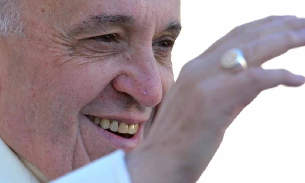 Francisco insta a los jóvenes a creer en el amor “para toda la vida” en un texto inédito
