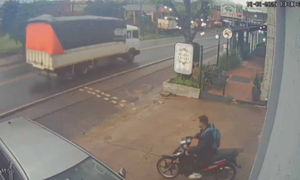 Robo de motocicleta a plena luz del día en Coronel Oviedo
