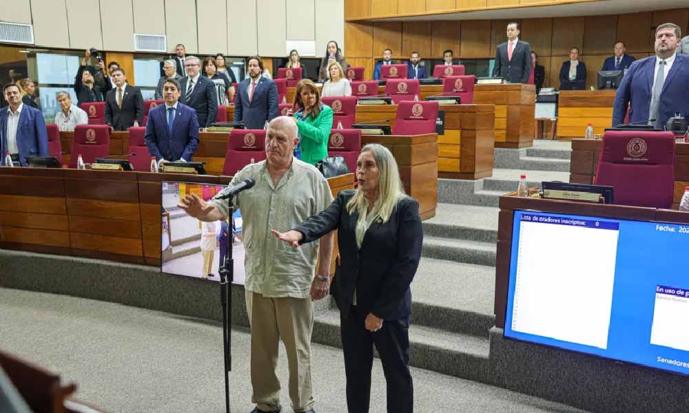 Senado incorpora al suplente de Yamy Nal y a la reemplazante temporal de Chaqueñito