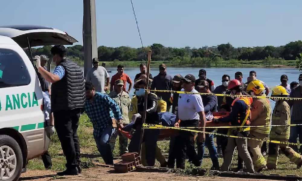 Tras ardua labor, rescatan cuerpo de camionero en Concepción