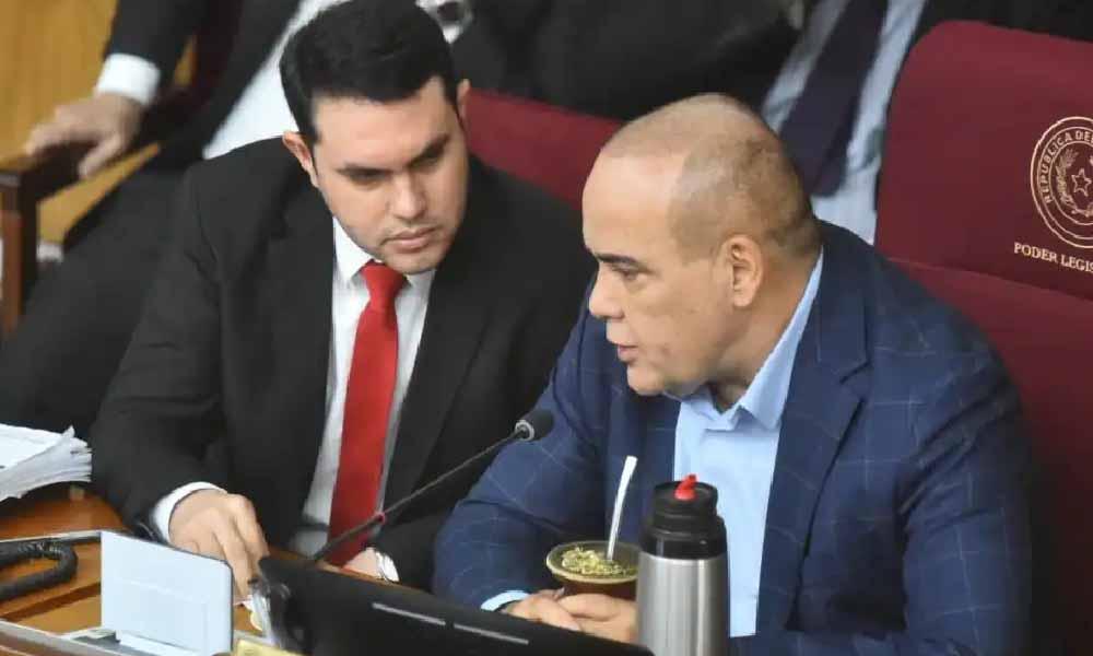 Suspenden la matrícula de abogado del senador Hernán Rivas