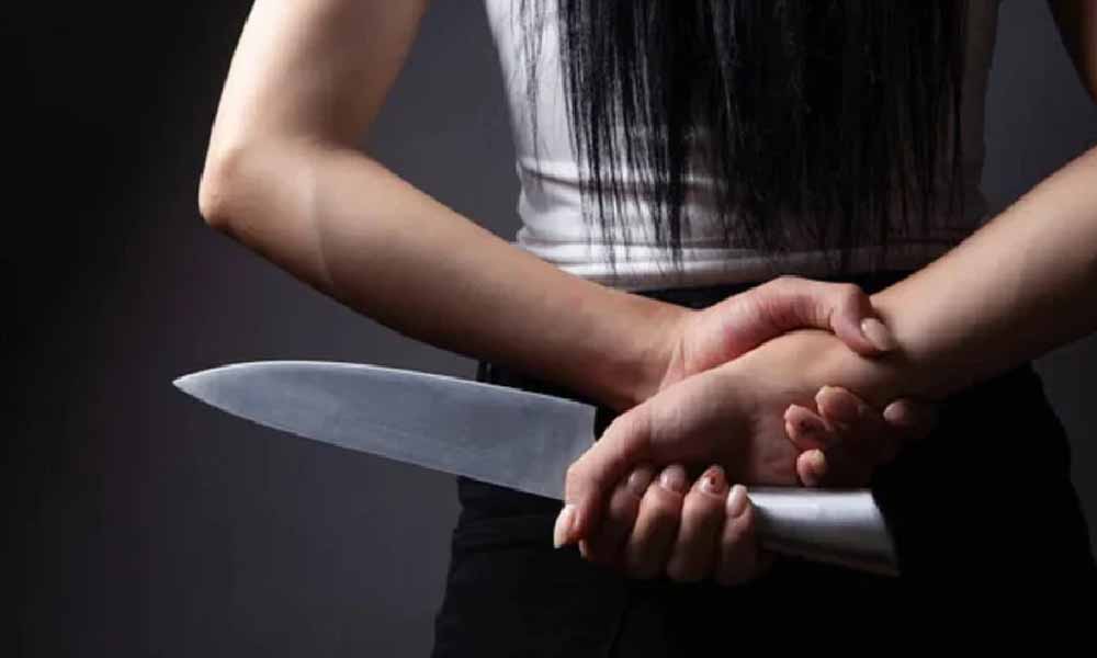 Madre sospechosa de matar a puñaladas a su bebé será evaluada por una junta médica