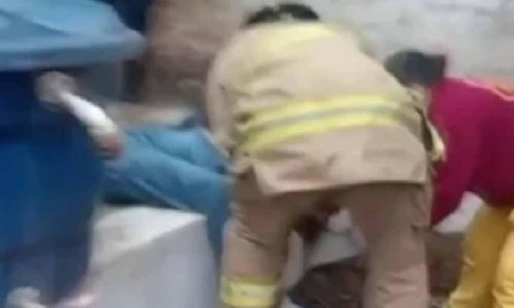 Presunto ladrón se lanza del tercer piso de un edificio al intentar escapar