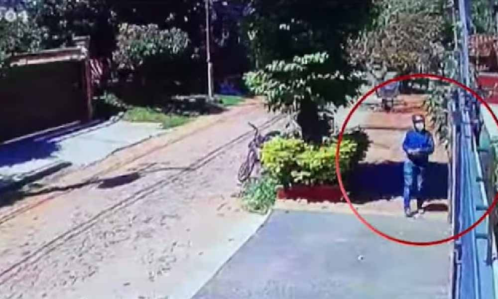 Detienen a la persona que habría arrojado bomba a la casa de un periodista
