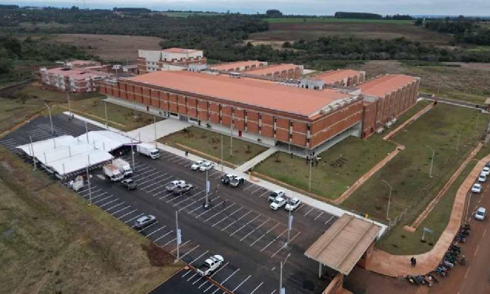 Hospitales generales de Itapúa y Coronel Oviedo se encuentran plenamente habilitados y registrados, aclara Salud