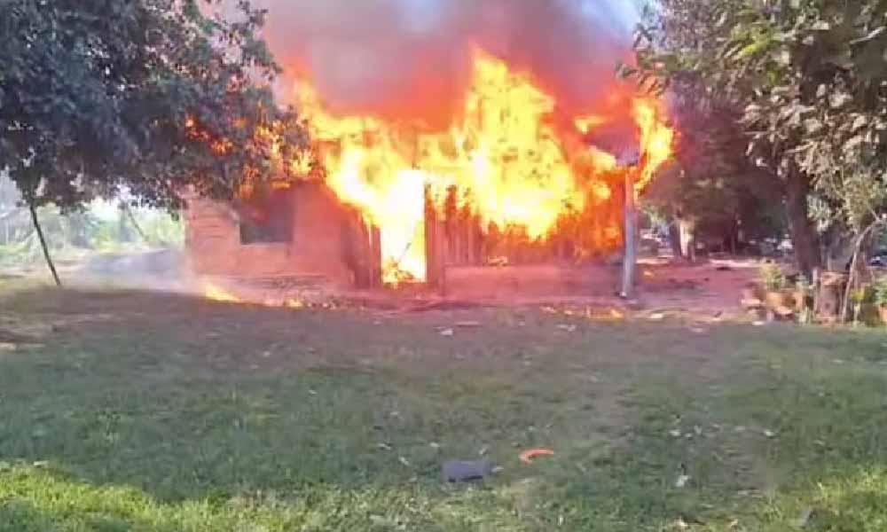 Voraz incendio consumió una vivienda en La Pastora