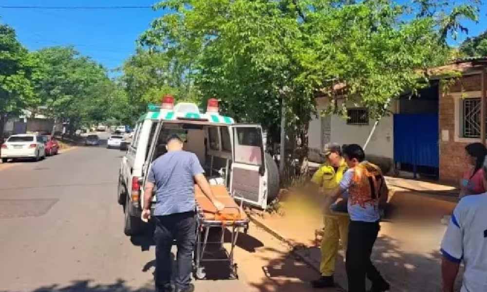 Niño recibió descarga eléctrica mientras manipulaba un celular conectado al cargador