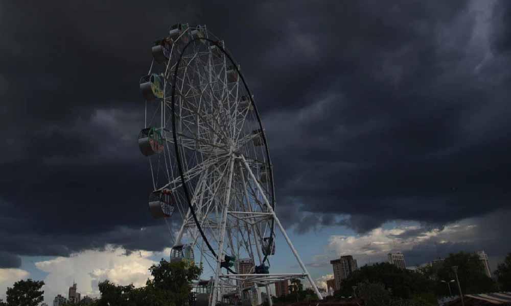 Meteorología anuncia un miércoles cálido, con lluvias y tormentas eléctricas