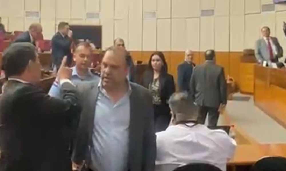 “Sos un gran badulaque”, le dijo el senador y ex comisario Núñez a Riera por ascenso con polígrafos